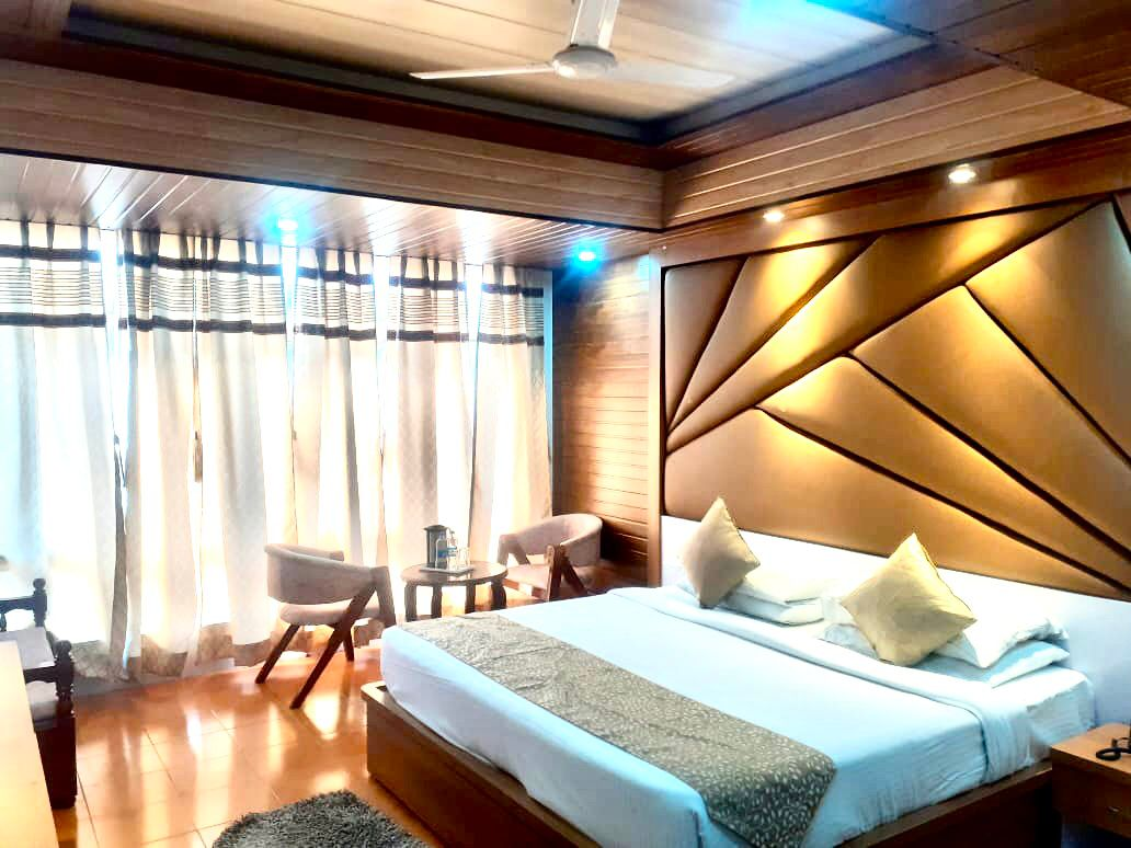 Super Deluxe lake view Room