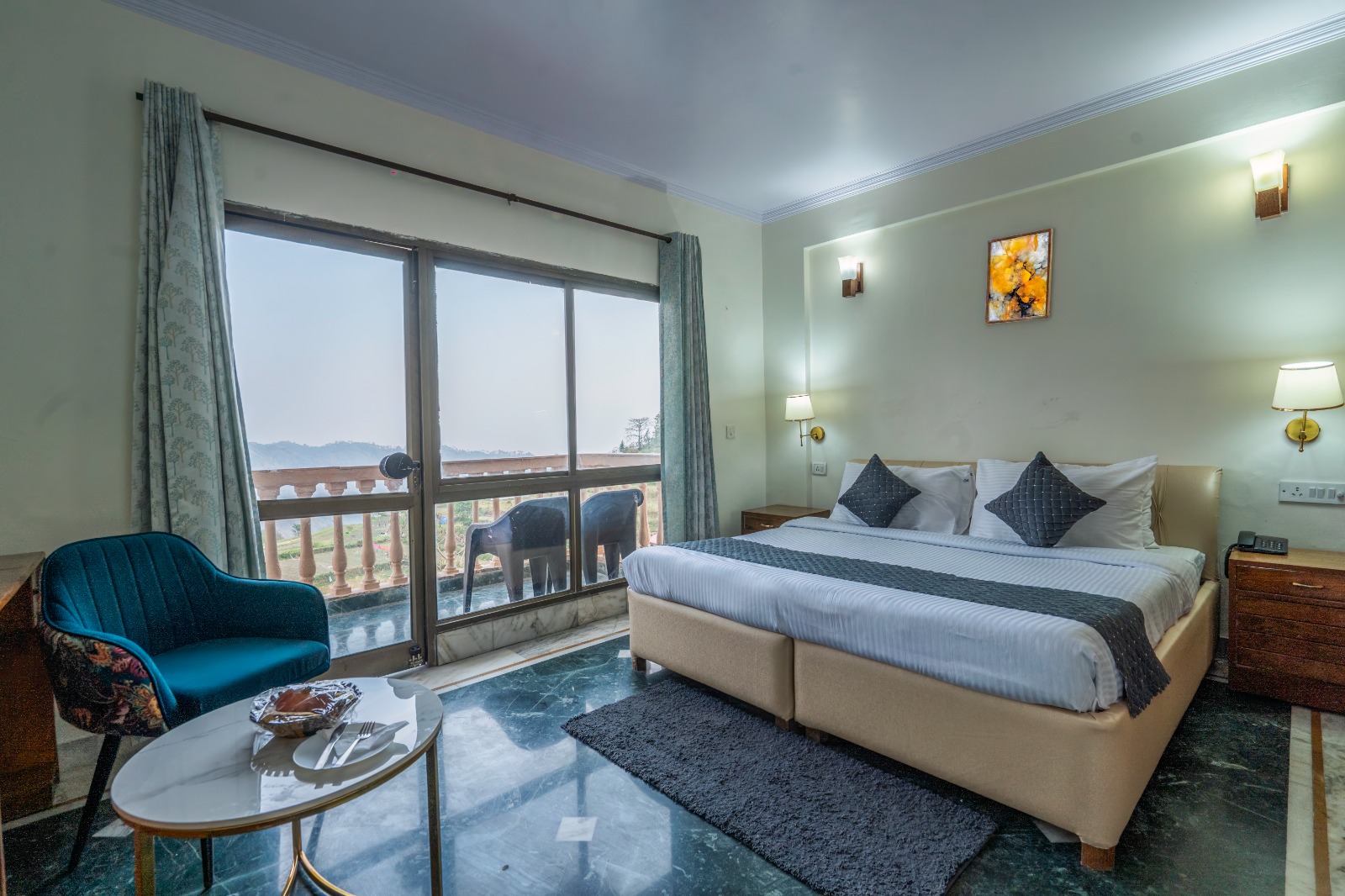 Super Deluxe Lake View