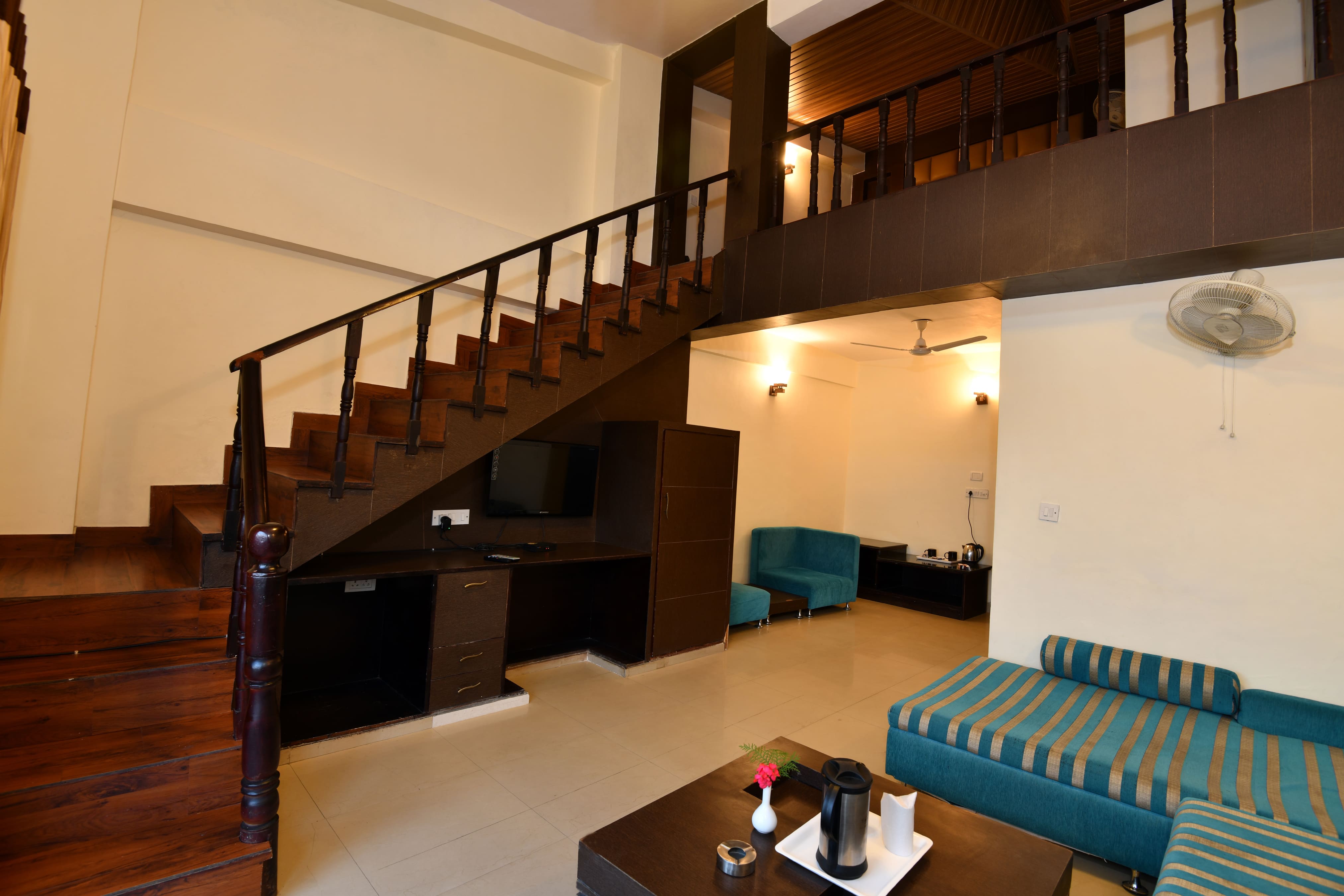 Super Deluxe Lake View