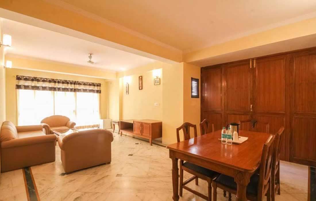 family room in naintal dynasty hotel 